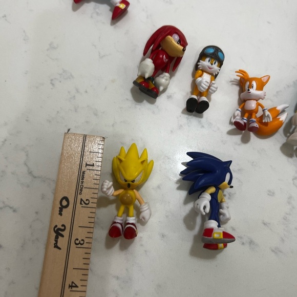 Colorful Hedgehog Character Figurine Set - Picture 13 of 16